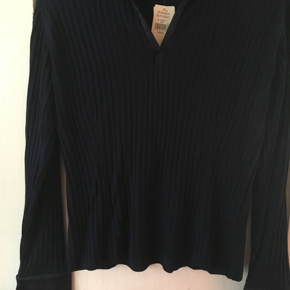 Banana Republic Silk Cuff Top-New - Picture 3 of 3